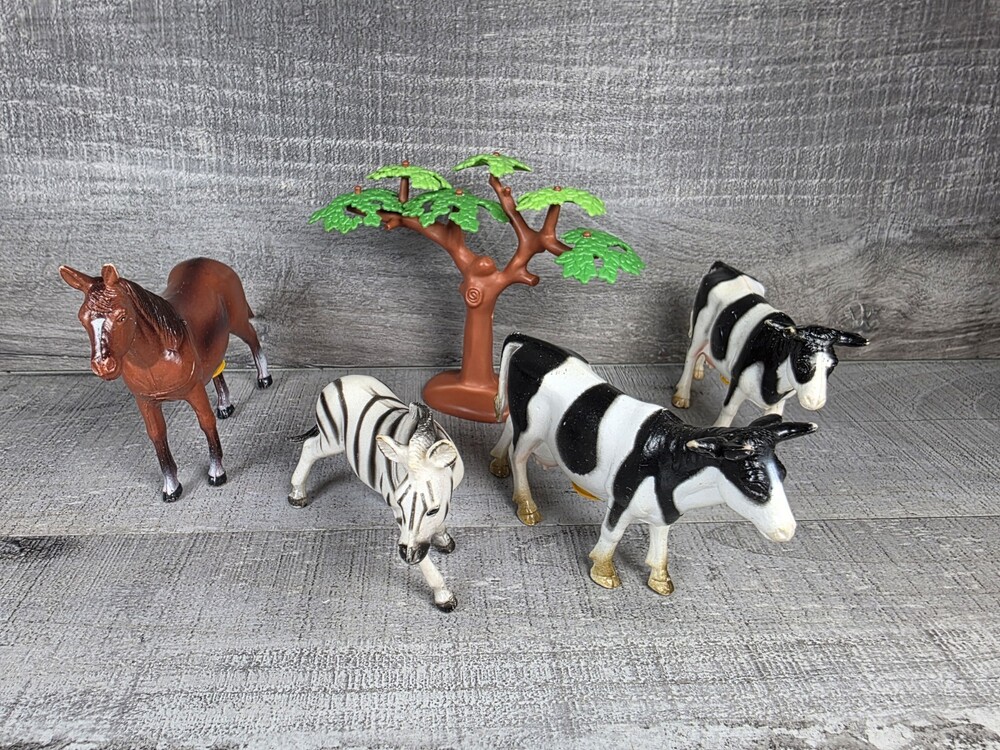 Set of 4 Plastic Farm Animal Figurines Tree Horse Cow Zebra COWS MOO b281